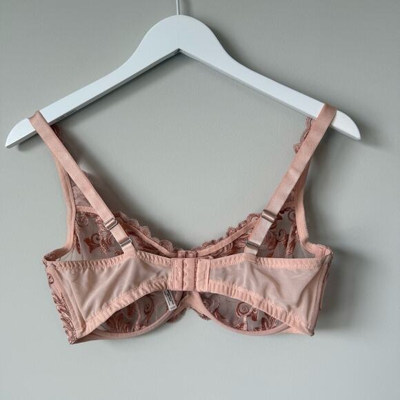 SOMA | Sensuous Lace Unlined Bra Size 36E - Picture 4 of 6